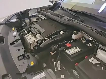 Photo 14 Peugeot 2008  PureTech 100 S&S BVM6