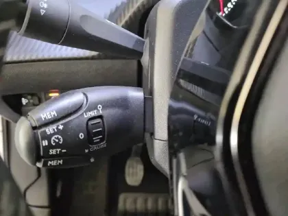 Photo 25 Peugeot 2008  PureTech 100 S&S BVM6