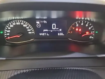 Photo 9 Peugeot 2008  PureTech 100 S&S BVM6