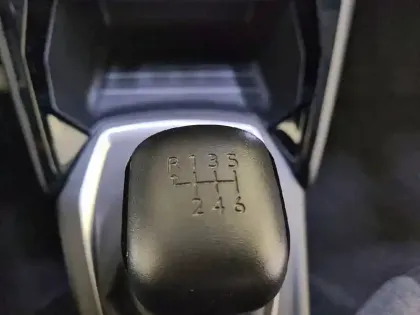 Photo 13 Peugeot 2008  PureTech 100 S&S BVM6