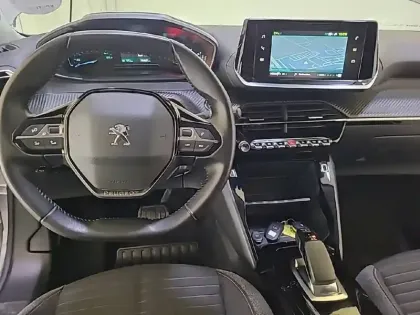 Photo 40 Peugeot 2008  Moteur électrique 136 ch