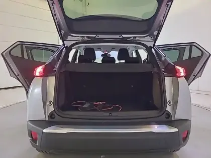 Photo 38 Peugeot 2008  Moteur électrique 136 ch