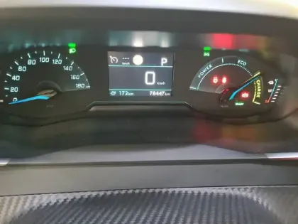 Photo 42 Peugeot 2008  Moteur électrique 136 ch