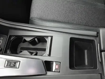 Photo 56 Peugeot 308  PHEV 180 e-EAT8