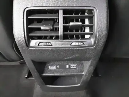 Photo 48 Peugeot 308  PHEV 180 e-EAT8