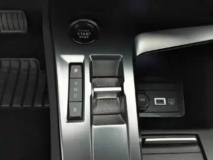 Photo 43 Peugeot 308  PHEV 180 e-EAT8