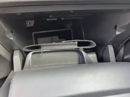 Photo 20 Peugeot 208  PureTech 75 S&S BVM5