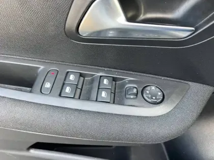 Photo 19 Peugeot 208  PureTech 75 S&S BVM5