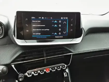 Photo 40 Peugeot 208  PureTech 75 S&S BVM5