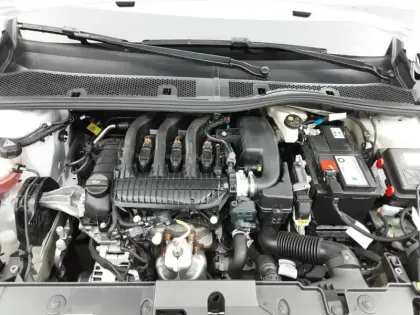 Photo 37 Peugeot 208  PureTech 75 S&S BVM5