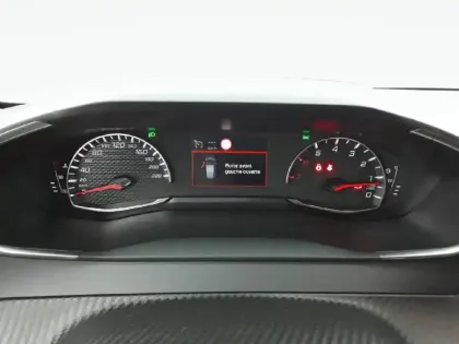 Photo 32 Peugeot 208  PureTech 75 S&S BVM5