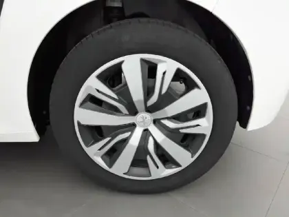 Photo 12 Peugeot 208  PureTech 75 S&S BVM5