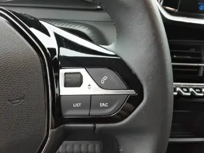 Photo 41 Peugeot 208  PureTech 75 S&S BVM5