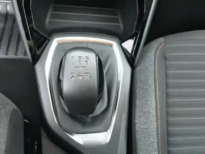 Photo 13 Peugeot 208  PureTech 75 S&S BVM5