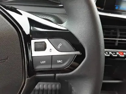 Photo 19 Peugeot 208  PureTech 75 S&S BVM5