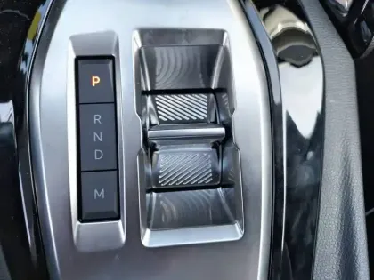 Photo 33 Peugeot 208  Hybrid 110 e-DCS6