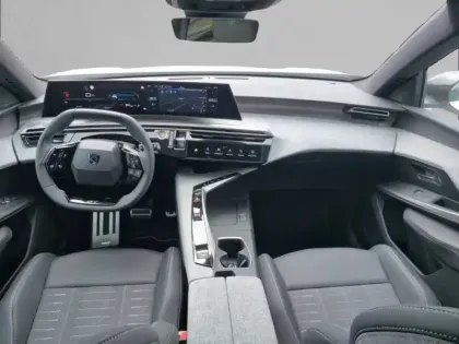 Photo 32 Peugeot 5008  Hybrid 145 e-DCS6