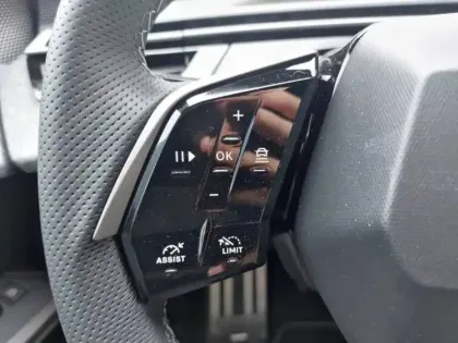 Photo 43 Peugeot 5008  Hybrid 145 e-DCS6