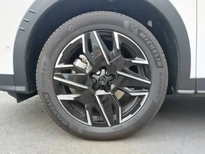 Photo 37 Peugeot 5008  Hybrid 145 e-DCS6