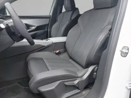 Photo 35 Peugeot 5008  Hybrid 145 e-DCS6