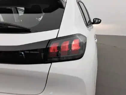 Photo 16 Peugeot 208  PureTech 75 S&S BVM5