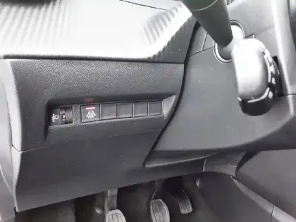 Photo 18 Peugeot 208  PureTech 75 S&S BVM5