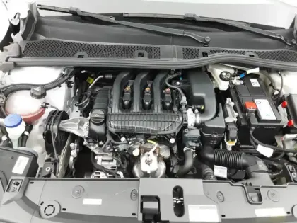 Photo 14 Peugeot 208  PureTech 75 S&S BVM5