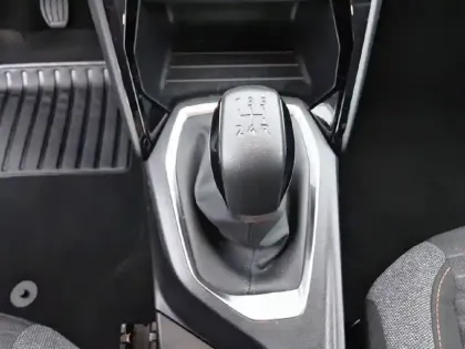 Photo 13 Peugeot 208  PureTech 75 S&S BVM5