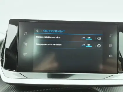 Photo 25 Peugeot 208  PureTech 75 S&S BVM5