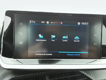 Photo 24 Peugeot 208  PureTech 75 S&S BVM5