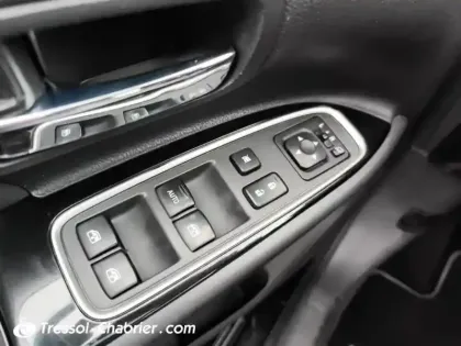Photo 19 Mitsubishi Outlander  2.0I 200 PHEV Hybride rechargeable Essence Instyle