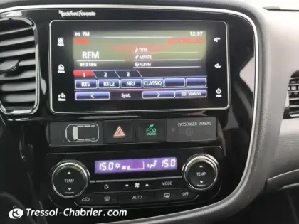 Photo 21 Mitsubishi Outlander  2.0I 200 PHEV Hybride rechargeable Essence Instyle