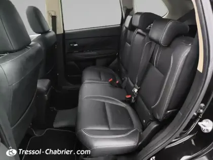 Photo 22 Mitsubishi Outlander  2.0I 200 PHEV Hybride rechargeable Essence Instyle