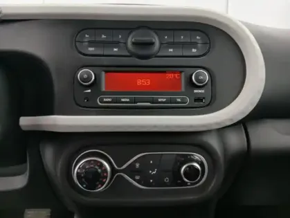 Photo 13 Renault Twingo E-TECH ELECTRIQUE III Achat Intégral - 21 Life