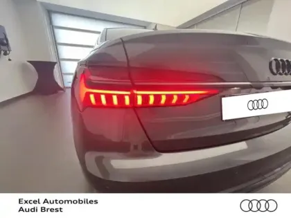 Photo 10 Audi A6  2.0 TFSI 367ch e-hybrid S line Quattro S tronic 7
