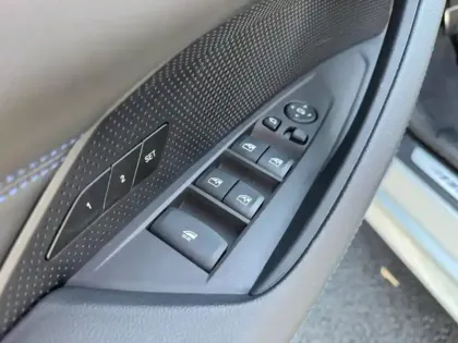 Photo 26 BMW Serie 4 Série 4 Cabriolet 420iA 184ch M Sport