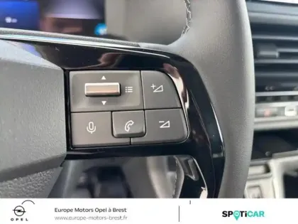 Photo 8 Opel Vivaro  Fg M 2.2 Diesel 180ch Sportive automatique