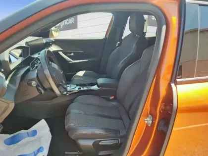 Photo 8 Peugeot 2008  Electrique 136 ch