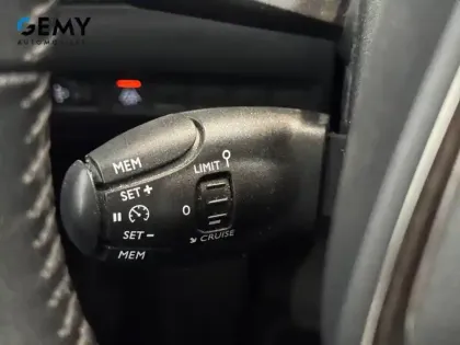 Photo 13 Peugeot 208  PureTech 75 S&S BVM5