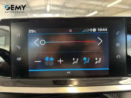 Photo 12 Peugeot 208  PureTech 75 S&S BVM5