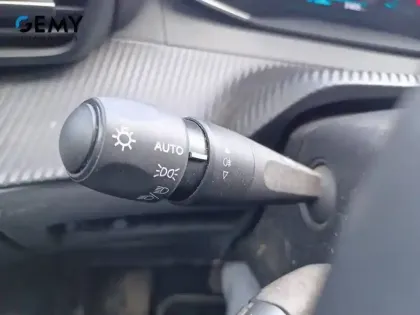 Photo 47 Peugeot 2008  Electrique 136 ch