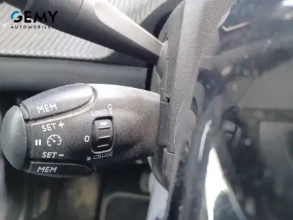Photo 72 Peugeot 2008  Electrique 136 ch