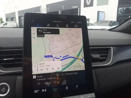 Photo 25 Renault Symbioz  E-Tech full hybrid 145