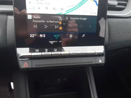 Photo 26 Renault Symbioz  E-Tech full hybrid 145