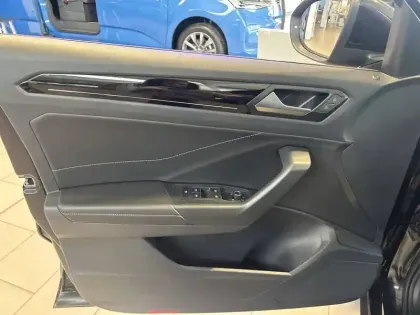 Photo 12 Volkswagen T-roc  1.5 TSI EVO2 150 Start/Stop DSG7