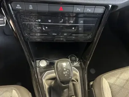 Photo 35 Volkswagen T-roc  1.5 TSI EVO2 150 Start/Stop DSG7