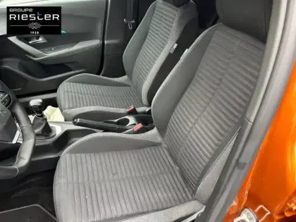 Photo 25 Peugeot 2008  PureTech 100 S&S BVM6