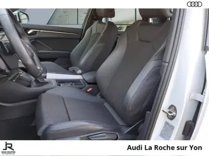 Photo 42 Audi Q3  35 TFSI 150 ch S tronic 7