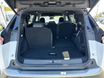 Photo 25 Peugeot 5008  Hybrid 145 e-DCS6