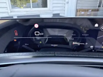 Photo 29 Peugeot 5008  Hybrid 145 e-DCS6